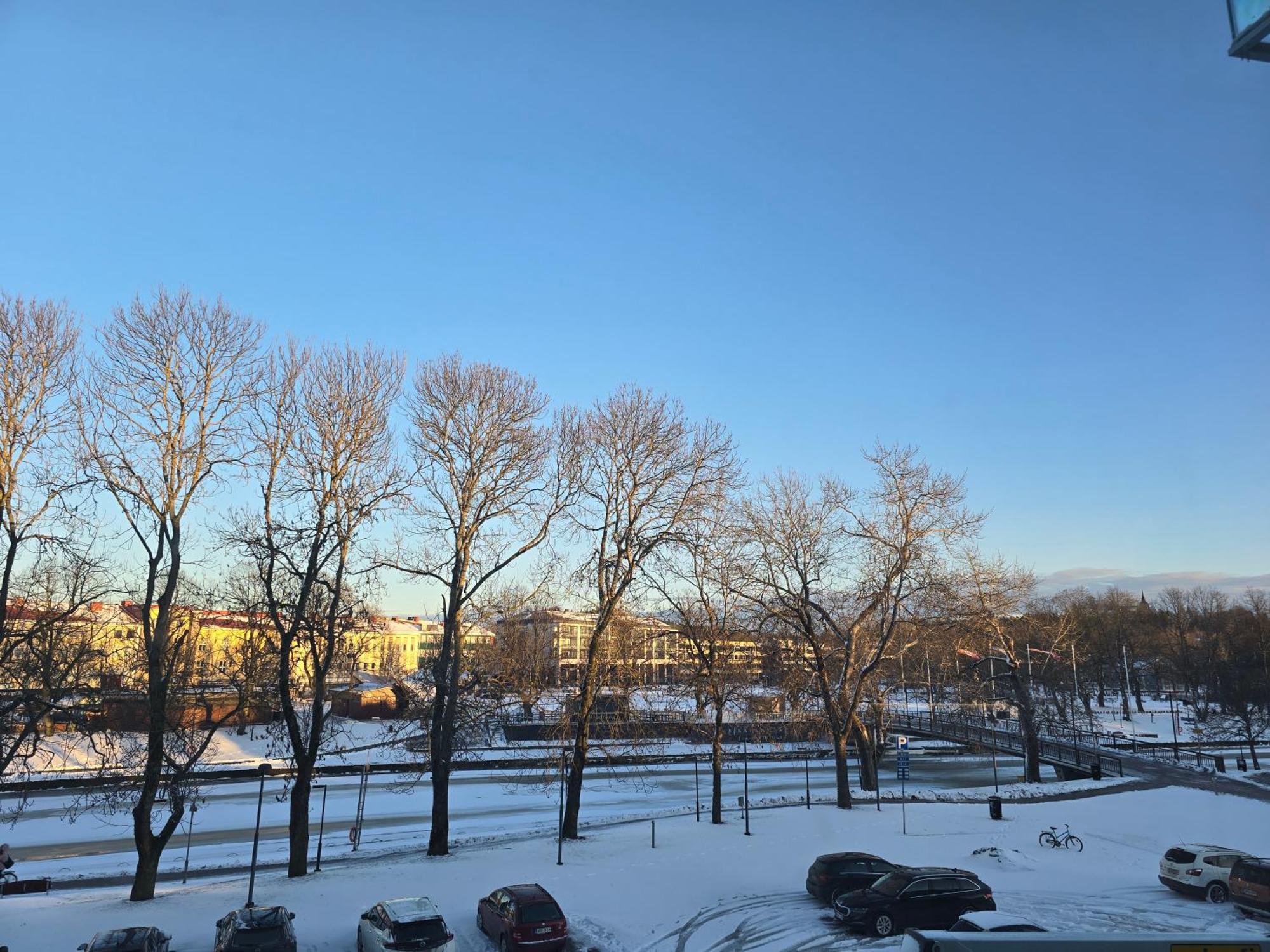 Upea Asunto Salon Sydaemessae, Ilmainen Pysaekoeinti, Laehellae Kaikkea Apartment Salo (Salo)